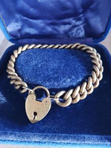 bracelet gold colour