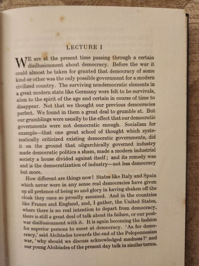 The Essentials Of Democracy. By A.d.lindsay. First Editions 1929 Hardback In Good Condition. 35.