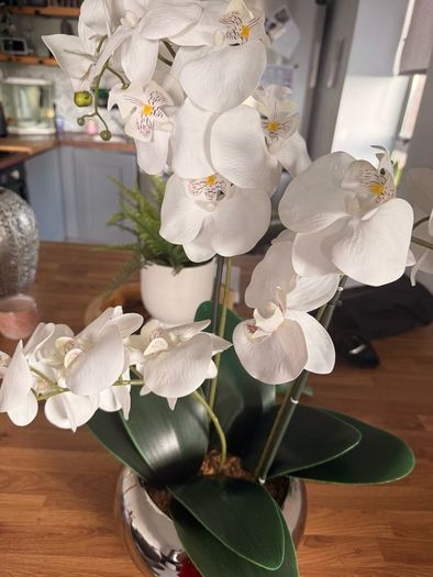 artificial flower pot