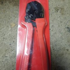 Ratchet crimper