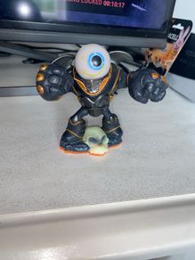 Skylanders Eye Brawl read description