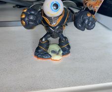 Skylanders Eye Brawl read description