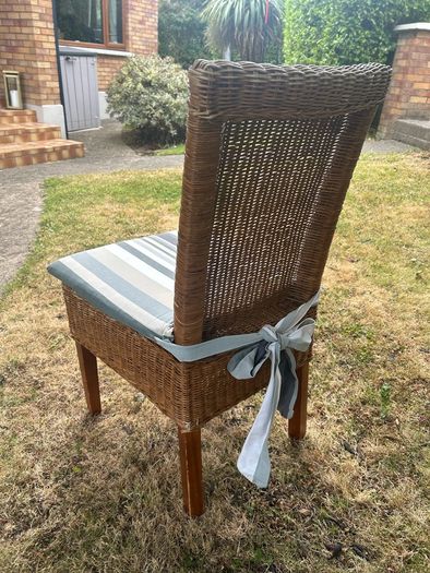 6 Wicker Kitchen Chairs
