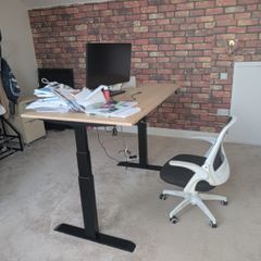 Standing desk