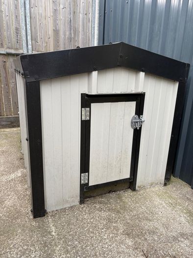 Large Dog Kennel