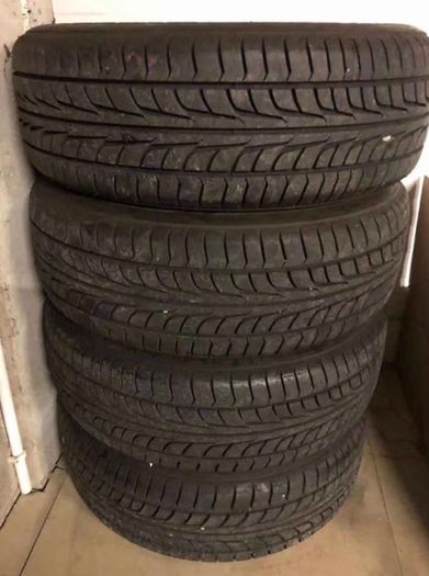 245/45/19 Good year185/60/15 Bridgestone