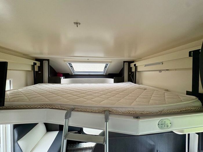 Motorhome - 2021 Ford Roller Team Zefiro 696