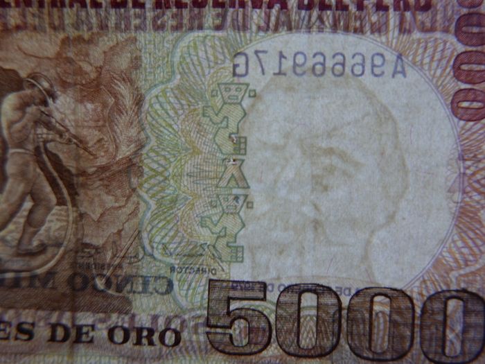 Variety of 10 Different Foreign Banknotes most of Peru
