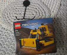 LEGO Technic 42163 Heavy Duty Bulldozer