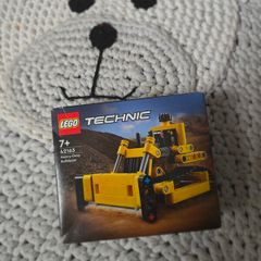 LEGO Technic 42163 Heavy Duty Bulldozer