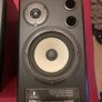 Behringer powered monitors and line 6 interface Image 2
