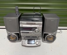 Sony LBT XB500 Hi FI Stereo System 5CD with matching turntable
