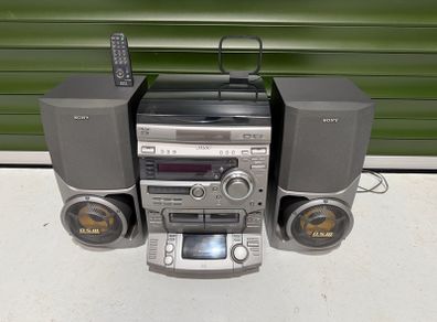 Sony LBT XB500 Hi FI Stereo System 5CD with matching turntable