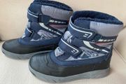 Snow boots