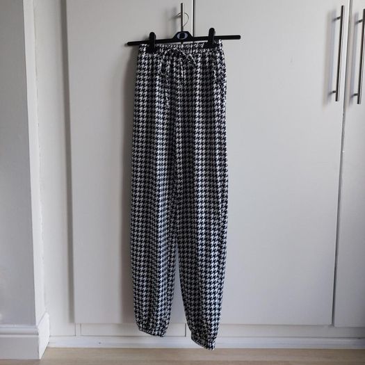 Love & Other Things Joggers RRP 43 euro
