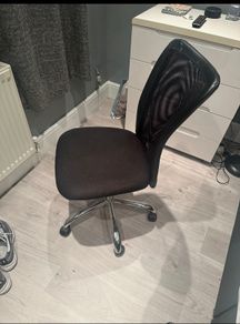 Desk chair