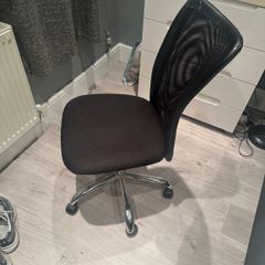 Desk chair