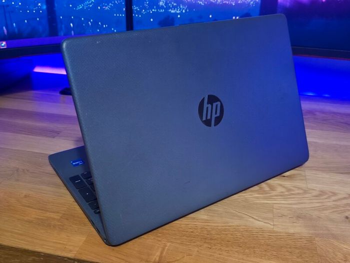 HP 250 G8 Laptop