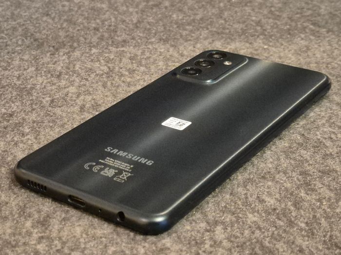 Samsung Galaxy M13 - SIM Free/Unlocked (Takes Dual-SIM & MicroSD) - FREE SHIPPING
