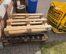 4 Pallets