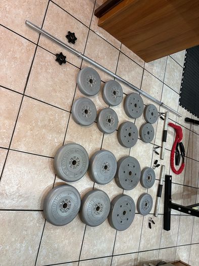 Foldable Weight Bench, 50kg Weights, Barbell, Dumbbells, Mats + More!!