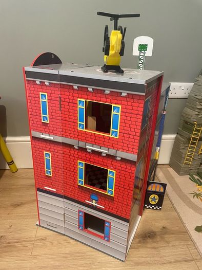 KidKraft Everyday Heroes wooden play set Police and Fire Station Excellent Condition
