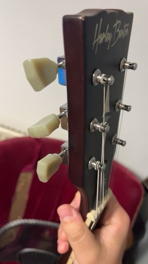 electric guitar