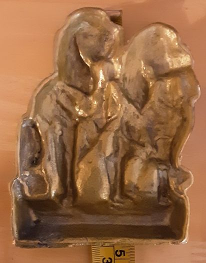 vintage brass spaniels, see last picture