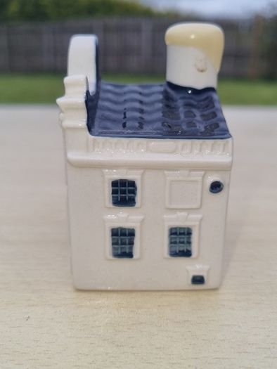 KLM Delft Blue ceramic collector's house number 90