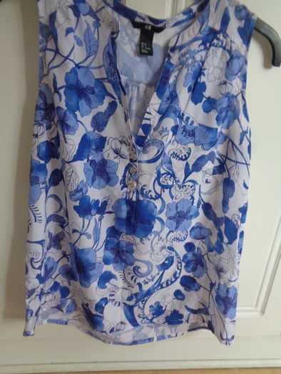 H&M Ladies Sleeveless Top for Sale