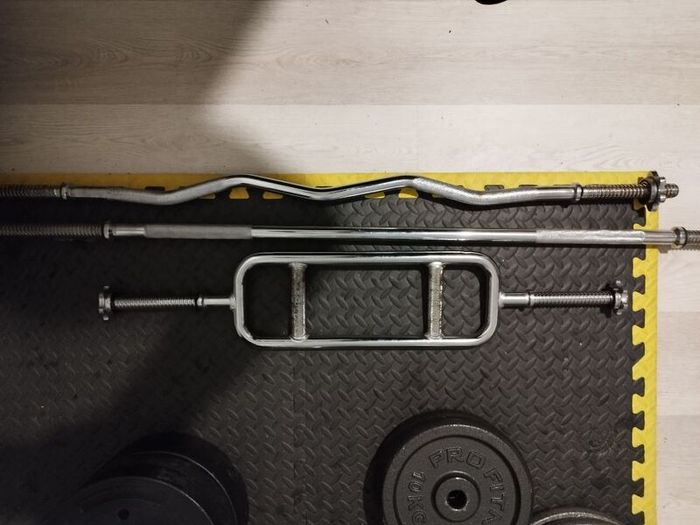 set of  York weights bars