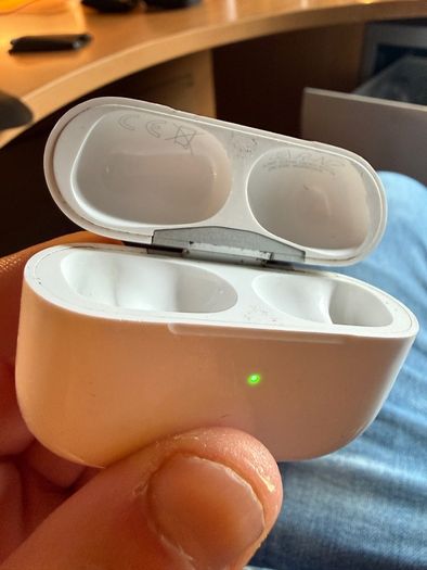 Apple AirPods Pro 2nd Gen (Case Only)