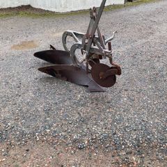 Ford Ferguson plough