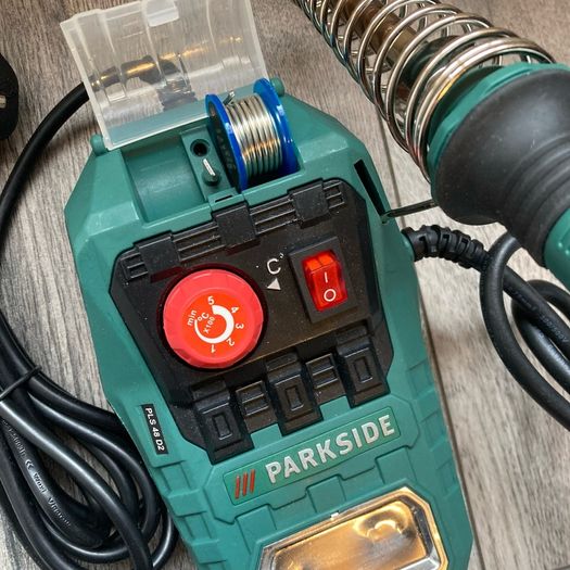 soldering iron station 48W + hot glue gun like new barely used