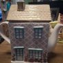 4 collectible teapots Image 2