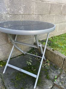 outdoor table