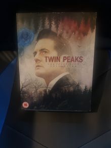 Twin peaks complete series and limited event