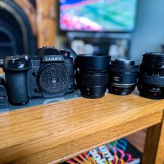 Panasonic Lumix G9 Bundle