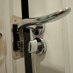 Bathroom thumb-turn