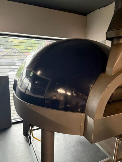 Pizza oven