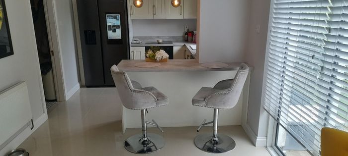 Breakfast Bar Stools