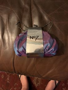 No:  7 make-up & small bag