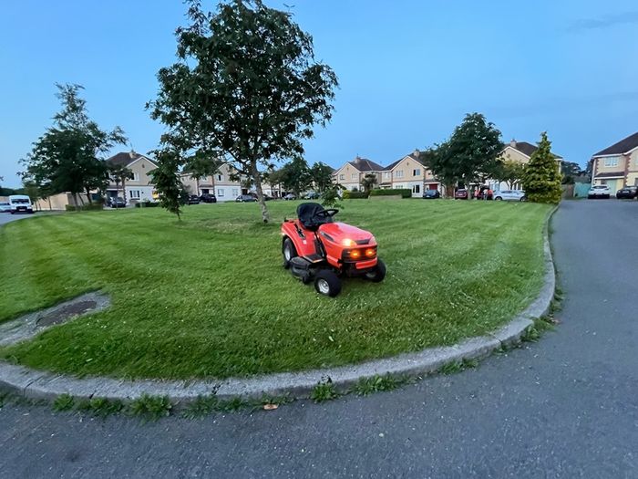 ride on lawnmower