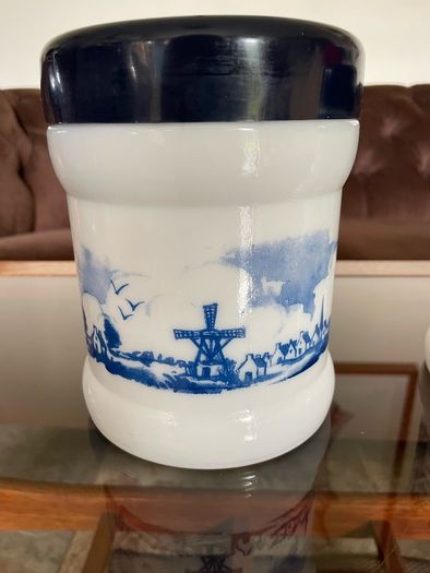 Vintage Opaline Tobacco Jar for Fantastica N V Willem II Sigarenfabrieken Valkenswaard Holland