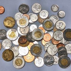 Canadian Coin Mixed Approx 70 Coins Canada Dollars Toonie