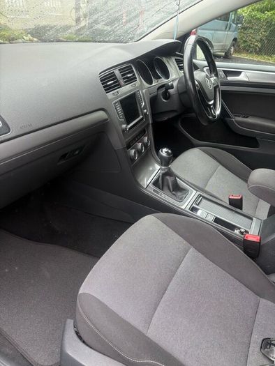 Volkswagen  Golf