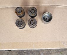 Ford locking nuts