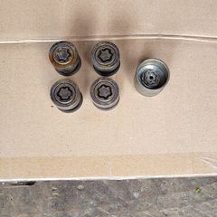 Ford locking nuts