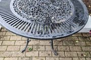 Cast Aluminium garden table and 6 chairs