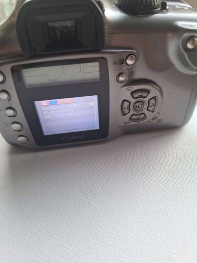 Canon EOS 300D digital SLR camera